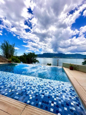 Casa sofisticada com vista para o mar